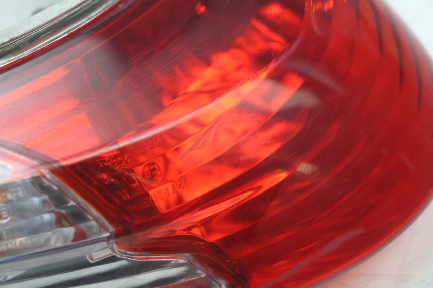 photo de Luz traseira KYMCO AGILITY CITY 2T 50 (2008 - 2016) - Detalhe da peça