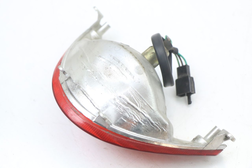 photo de Luz traseira KYMCO AGILITY PREMIUM 50 (2007 - 2010) - Zoom do estado de desgaste