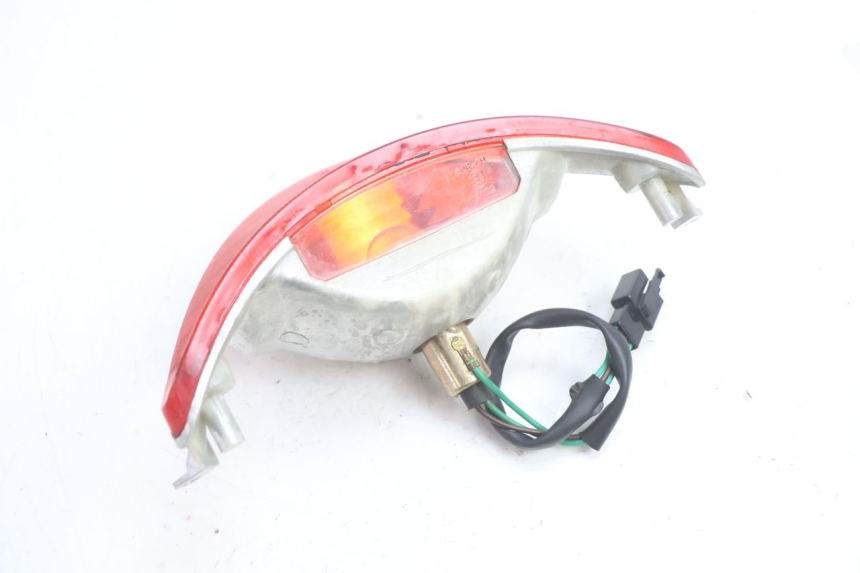 photo de Luz traseira KYMCO AGILITY PREMIUM 50 (2007 - 2010) - Zoom do estado de desgaste