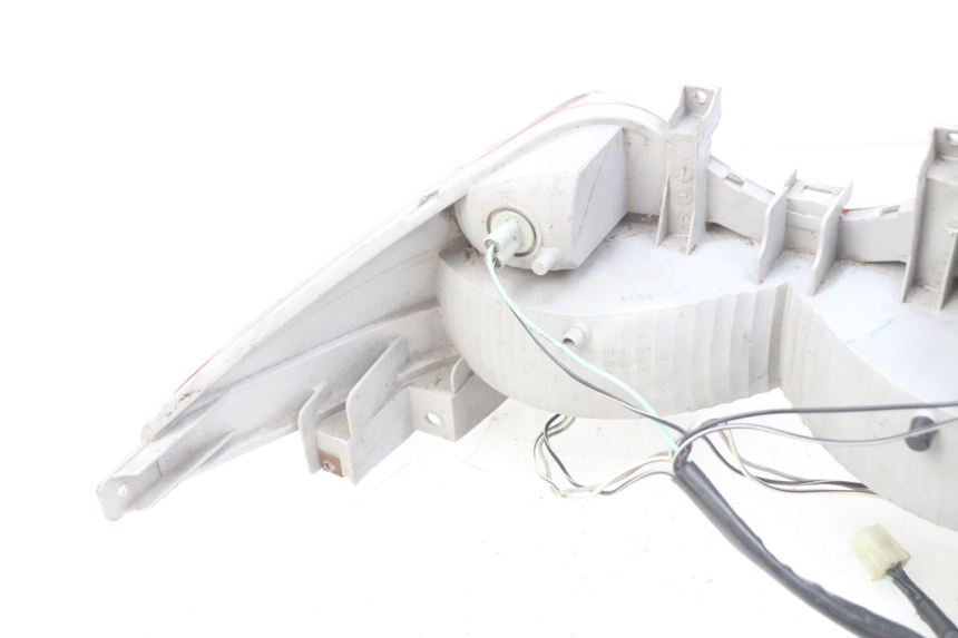 photo de Luz traseira SUZUKI BURGMAN 125 (2007 - 2014) - Outro ângulo de visão