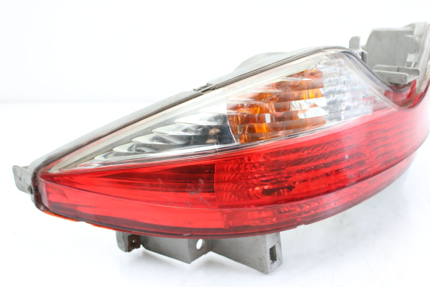 photo de Luz traseira SUZUKI BURGMAN 125 (2007 - 2014) - Zoom do estado de desgaste