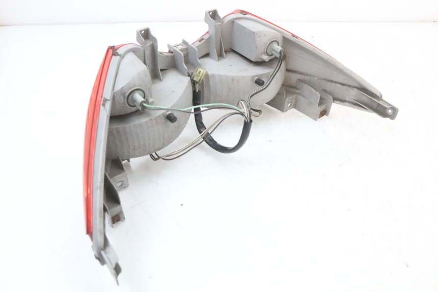 photo de Luz traseira SUZUKI BURGMAN 125 (2007 - 2014) - Vista geral