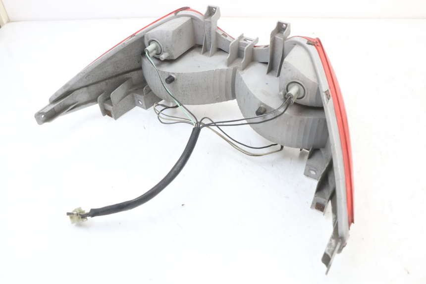 photo de Luz traseira SUZUKI BURGMAN 125 (2007 - 2014) - Pontos de fixação