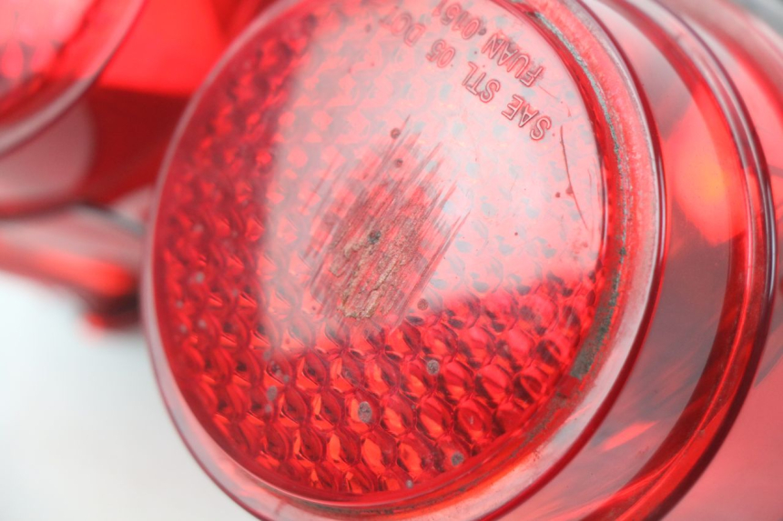 photo de Luz traseira YAMAHA BW'S BWS 125 (2010 - 2013) - Vista geral