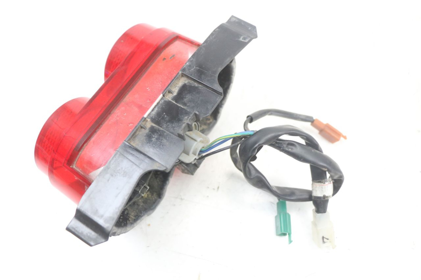 photo de Luz traseira YAMAHA BW'S BWS 125 (2010 - 2013) - Pontos de fixação