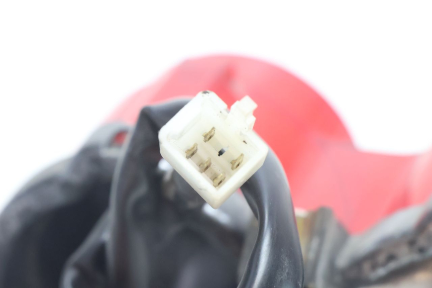 photo de Luz traseira YAMAHA BW'S BWS 125 (2010 - 2013) - Vista geral