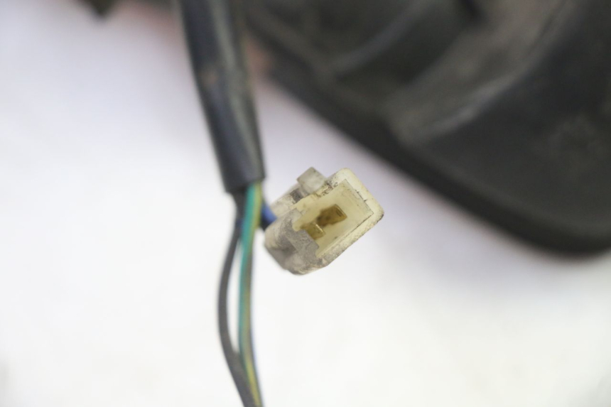 photo de Luz traseira YAMAHA BW'S 100 (1999 - 2002) - Detalhes característicos