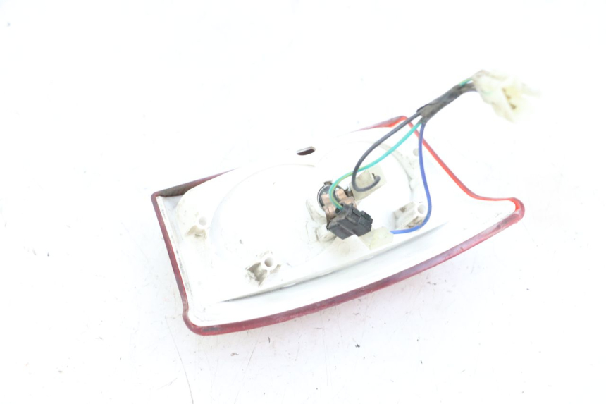 photo de Luz traseira YAMAHA BW'S EASY 50 (2013 - 2016) - Pontos de fixação
