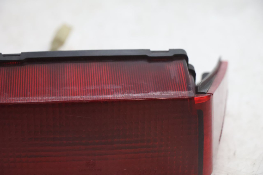 photo de LUZ TRASEIRA HONDA CB TWO FIFTY 250 (1991 - 2002) - Detalhe da peça