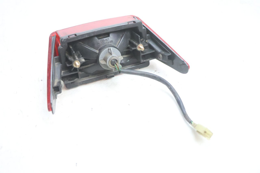 photo de LUZ TRASEIRA HONDA CB TWO FIFTY 250 (1991 - 2002) - Detalhes característicos
