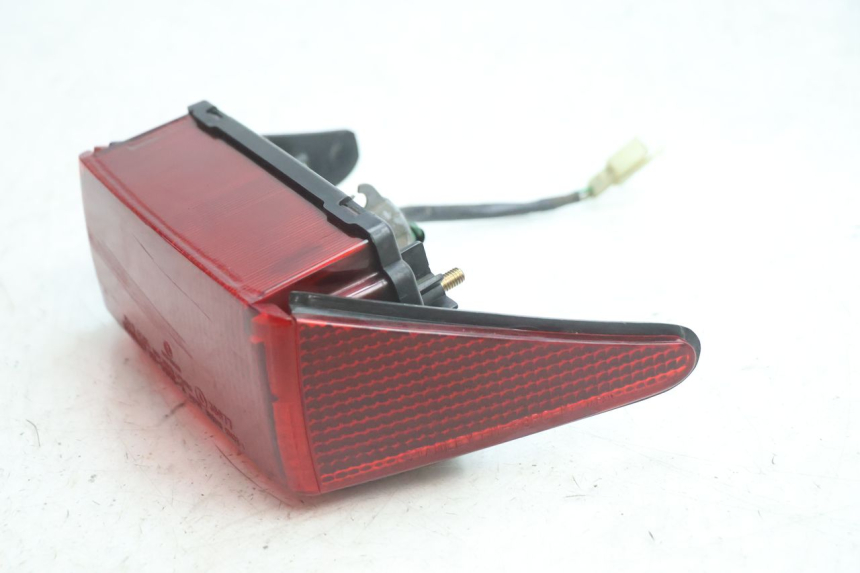 photo de LUZ TRASEIRA HONDA CB TWO FIFTY 250 (1991 - 2002) - Pontos de fixação