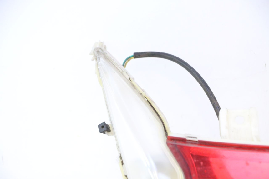 photo de Luz traseira PEUGEOT CITYSTAR 2T 50 (2018 - 2021) - Zoom do estado de desgaste