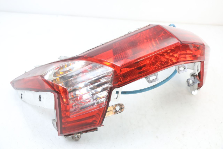 photo de Luz traseira KYMCO DINK STREET ABS 125 (2011 - 2018) - Outro ângulo de visão