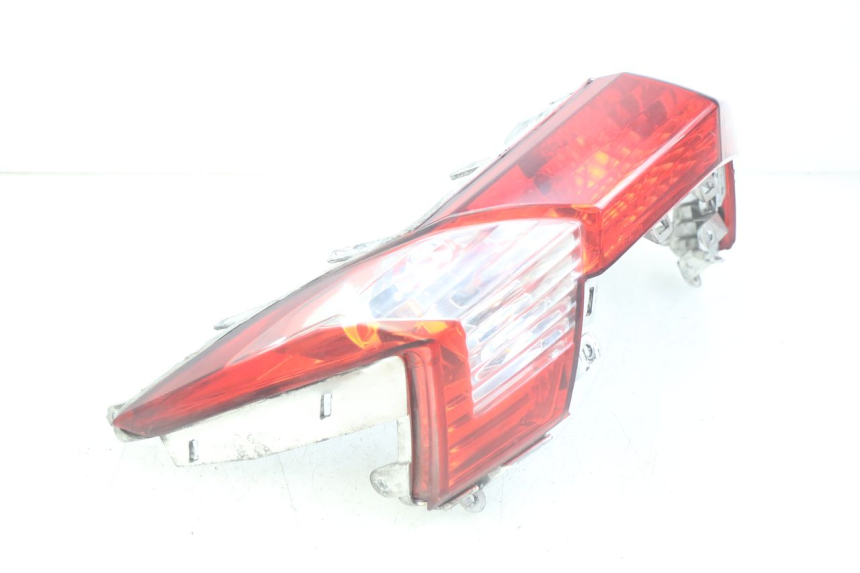 photo de Luz traseira KYMCO DINK STREET 125 (2009 - 2014) - Vista de perto
