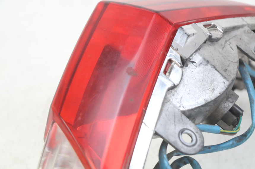 photo de Luz traseira KYMCO DINK STREET 125 (2009 - 2014) - Vista geral