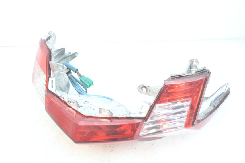photo de Luz traseira KYMCO DINK STREET 125 (2009 - 2014) - Pontos de fixação
