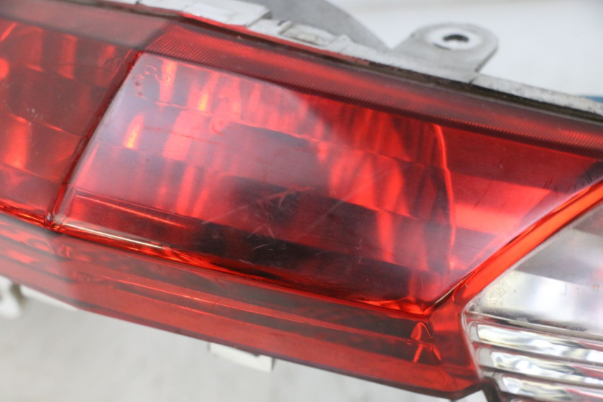 photo de Luz traseira KYMCO DINK STREET 125 (2009 - 2014) - Estrutura - ampliação