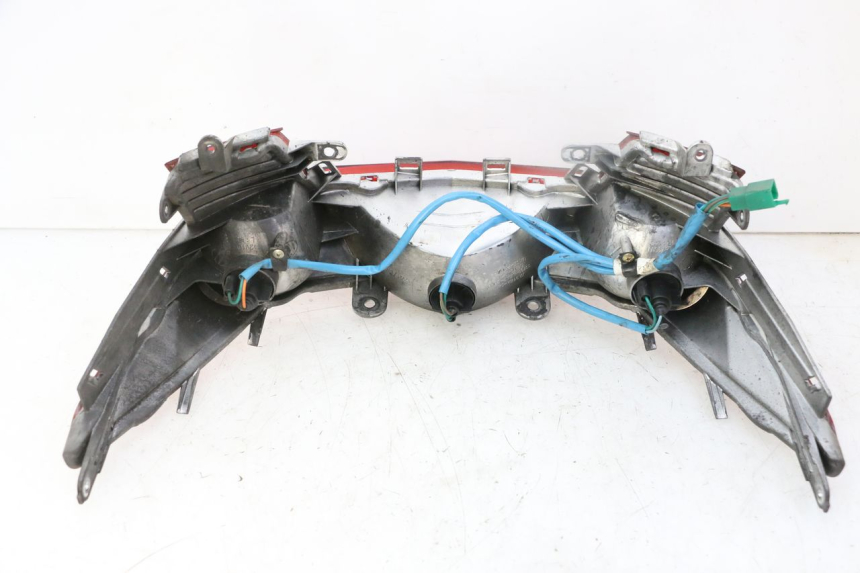 photo de Luz traseira KYMCO DINK STREET 125 (2009 - 2014) - Estado da superfície