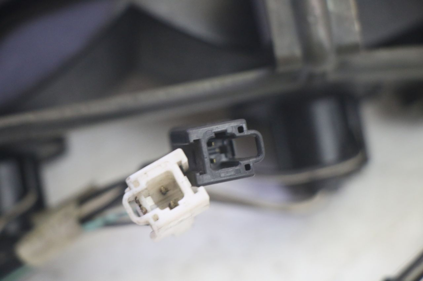 photo de Luz traseira SUZUKI DL V STROM 1000 (2002 - 2007) - Vista geral