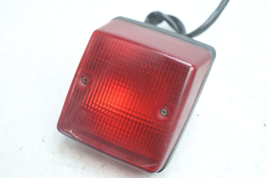 photo de LUZ TRASEIRA SUZUKI DR S 600 (1985 - 1989) - Detalhe da peça