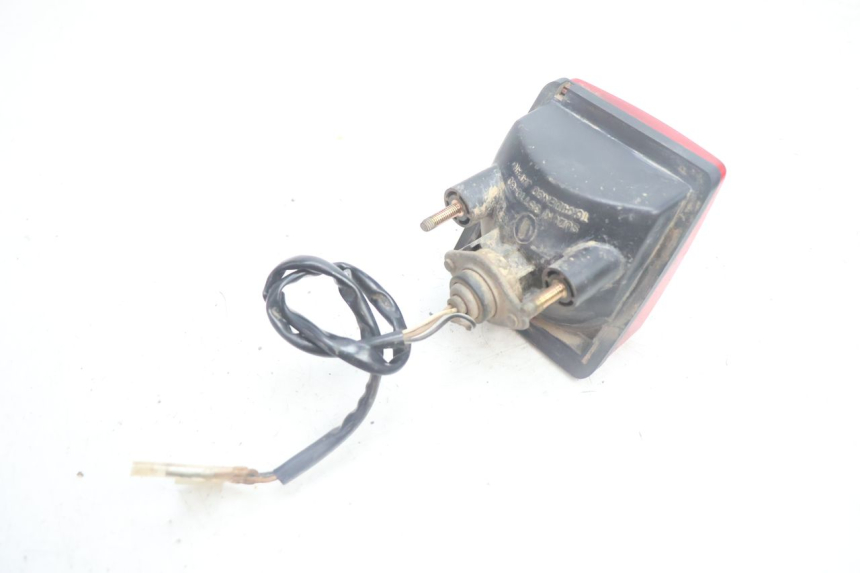 photo de LUZ TRASEIRA SUZUKI DR S 600 (1985 - 1989) - Pontos de fixação