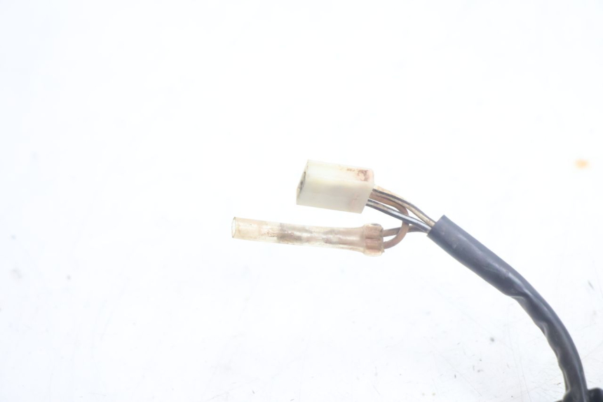 photo de LUZ TRASEIRA SUZUKI DR S 600 (1985 - 1989) - Estado da superfície