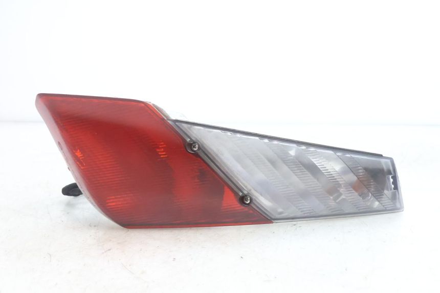 photo de LUZ TRASEIRA DIREITA APRILIA ATLANTIC S 125 (2010 - 2013) - Outro ângulo de visão
