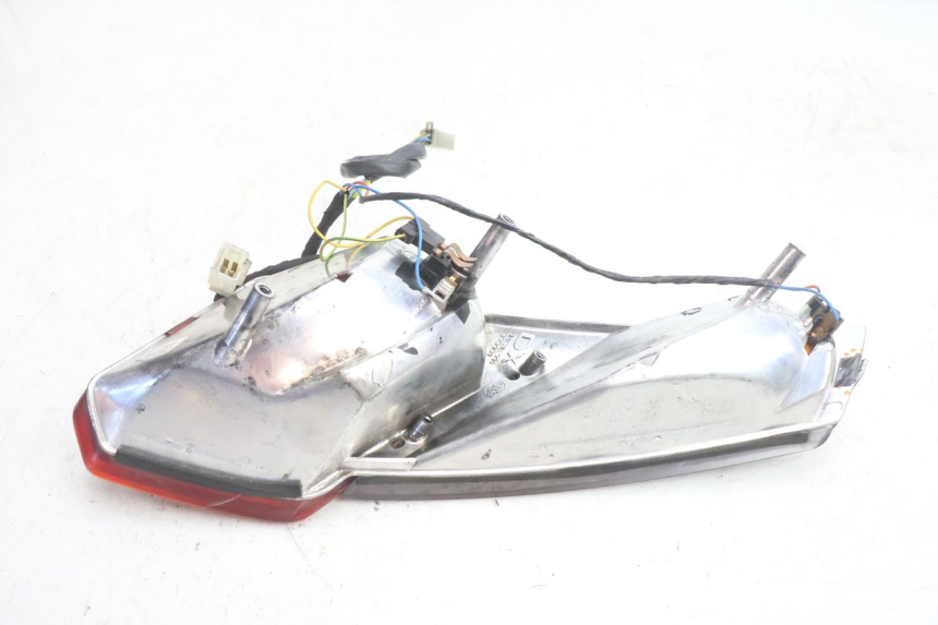 photo de LUZ TRASEIRA DIREITA APRILIA ATLANTIC S 125 (2010 - 2013) - Ampliação técnica