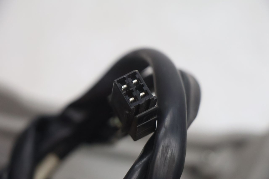 photo de LUZ TRASEIRA DIREITA SUZUKI BURGMAN EXECUTIVE ABS 650 (2006 - 2012) - Marcações e referências