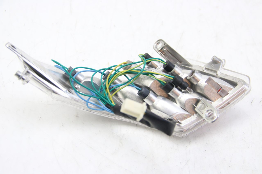 photo de FAROL TRASEIRO DIREITO PEUGEOT E-VIVACITY 1 (2012 - 2018) - Pontos de fixação