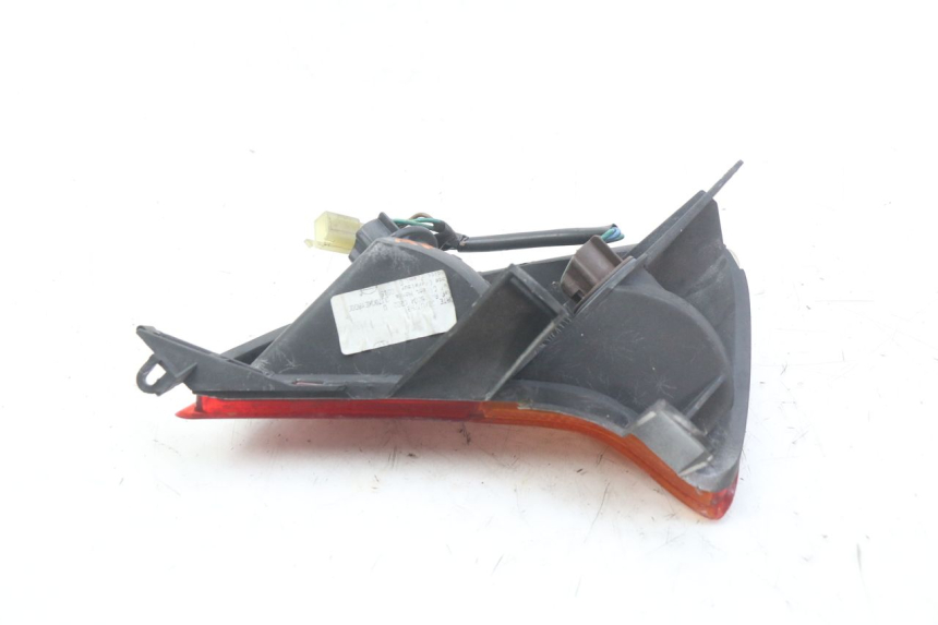 photo de FAROL TRASEIRO DIREITO HONDA FES PANTHEON 2T 125 (1998 - 2002) - Zoom do estado de desgaste