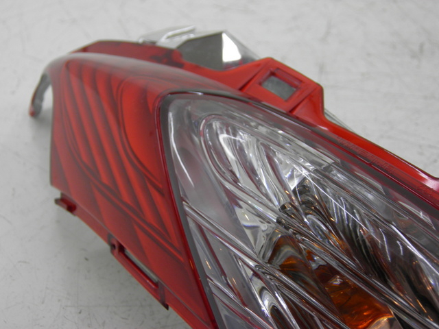 photo de FAROL TRASEIRO DIREITO HONDA FES S-WING SWING ABS 125 (2007 - 2015) - Peça verificada