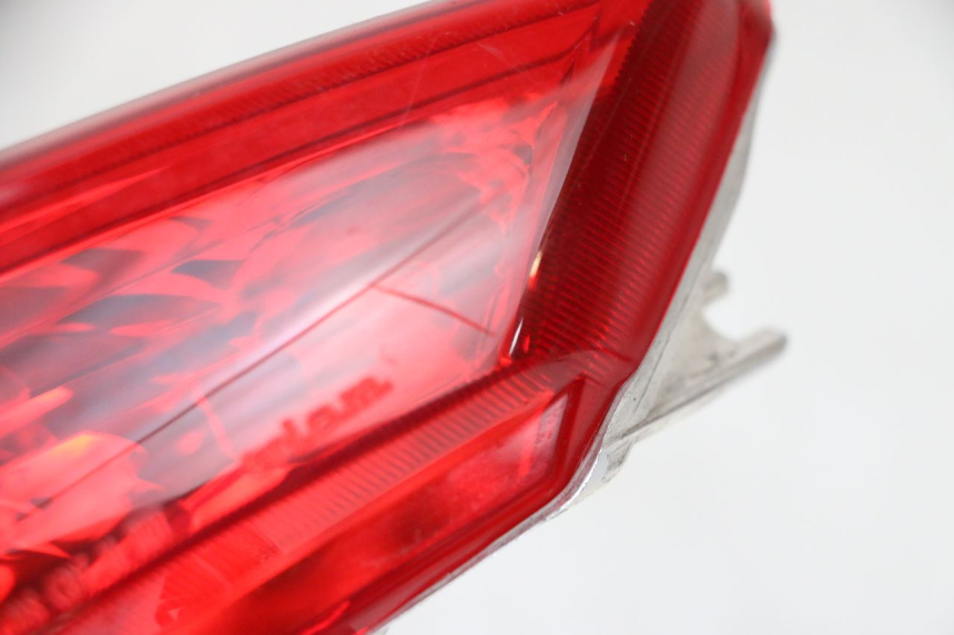 photo de Luz traseira direita PIAGGIO MP3 HPE 300 (2019 - 2026) - Detalhe da peça