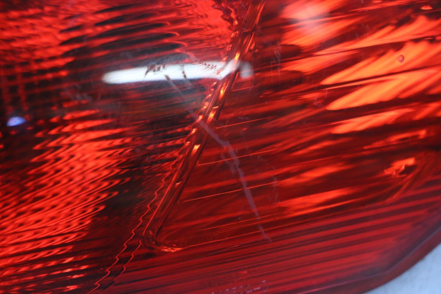 photo de FAROL TRASEIRO DIREITO PIAGGIO MP3 LT 300 (2010 - 2016) - Vista do produto