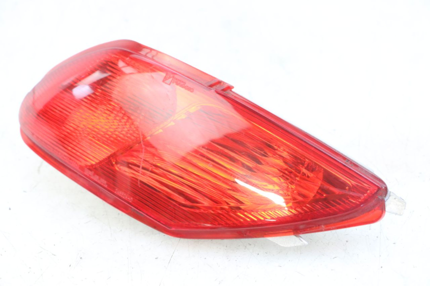 photo de FAROL TRASEIRO DIREITO PIAGGIO MP3 LT 300 (2010 - 2016) - Peça verificada