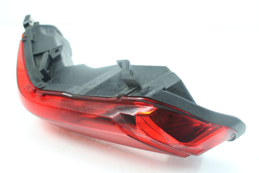 photo de FAROL TRASEIRO DIREITO PIAGGIO MP3 500 (2014 - 2017) - Estado da superfície