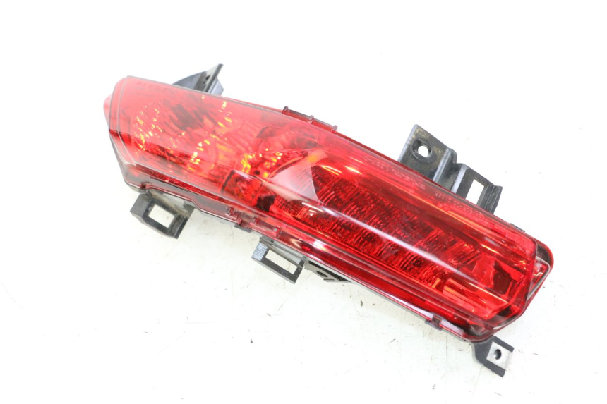 photo de FAROL TRASEIRO DIREITO PIAGGIO MP3 500 (2014 - 2017) - Detalhe da peça