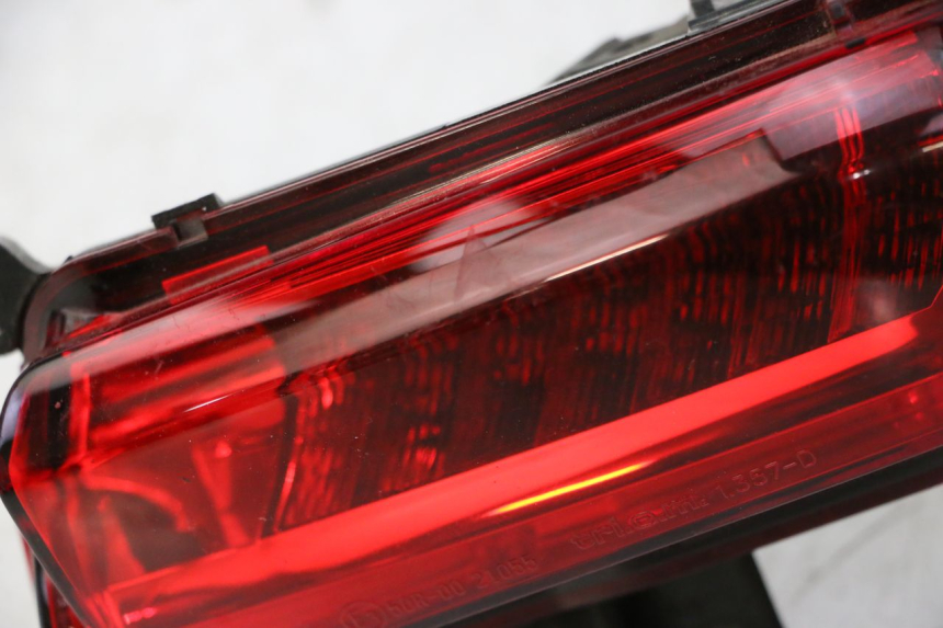photo de FAROL TRASEIRO DIREITO PIAGGIO MP3 500 (2014 - 2017) - Vista do produto