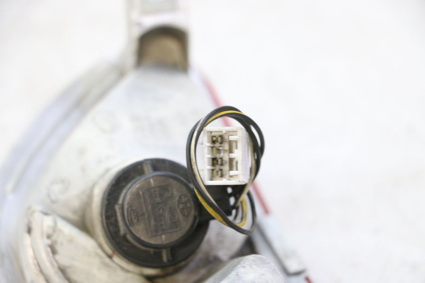 photo de FAROL TRASEIRO DIREITO PIAGGIO MP3 500 (2011 - 2015) - Ampliação técnica