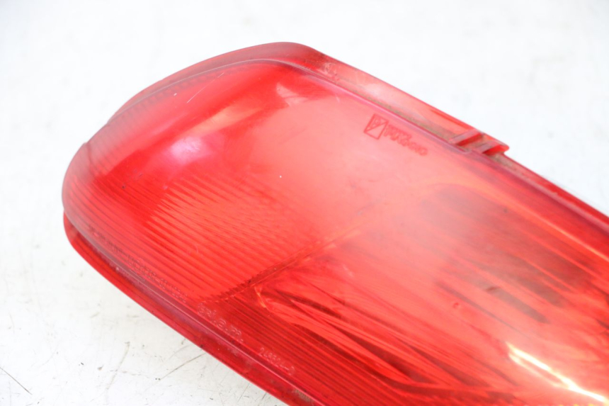photo de FAROL TRASEIRO DIREITO PIAGGIO MP3 500 (2011 - 2015) - Marcações e referências
