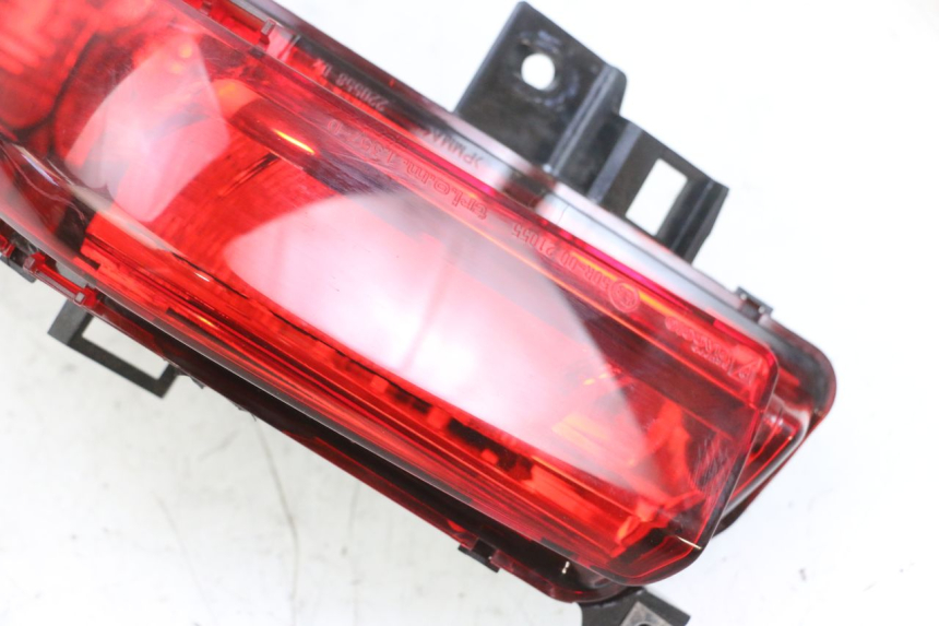 photo de FAROL TRASEIRO DIREITO PIAGGIO MP3 500 (2016 - 2018) - Zoom do estado de desgaste