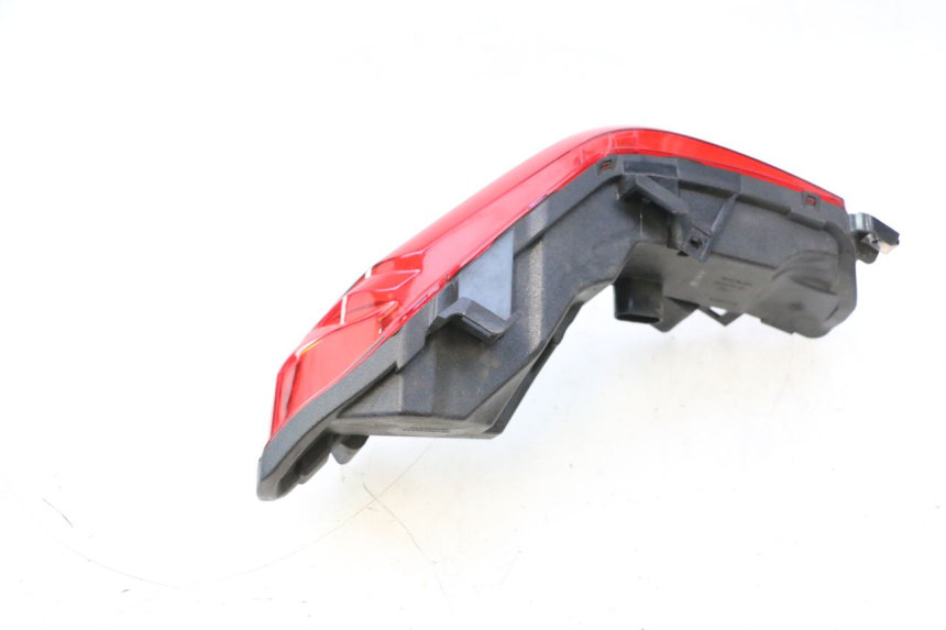 photo de FAROL TRASEIRO DIREITO PIAGGIO MP3 500 (2016 - 2018) - Vista geral