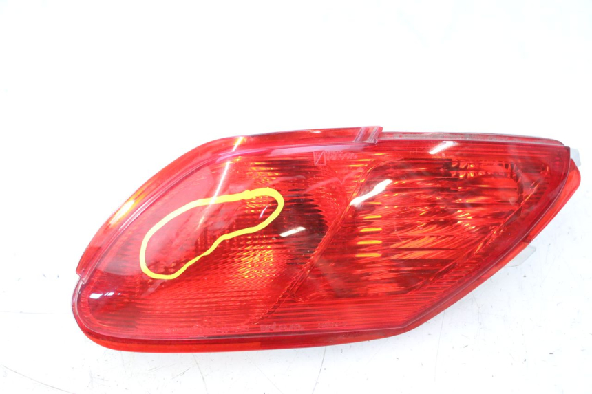photo de FAROL TRASEIRO DIREITO PIAGGIO MP3 500 (2011 - 2015) - Vista principal
