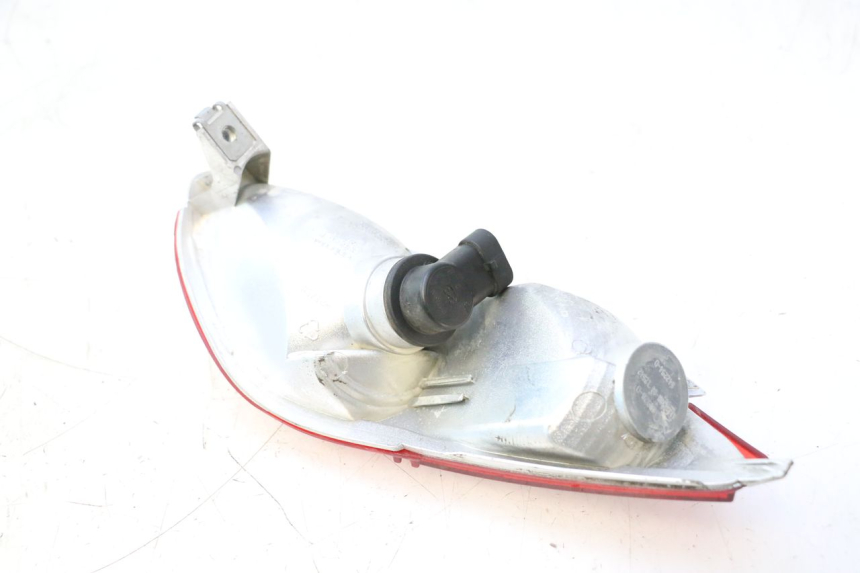 photo de FAROL TRASEIRO DIREITO PIAGGIO MP3 500 (2011 - 2015) - Pontos de fixação