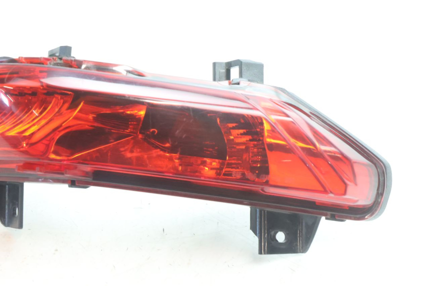 photo de FAROL TRASEIRO DIREITO PIAGGIO MP3 500 (2016 - 2018) - Zoom do estado de desgaste