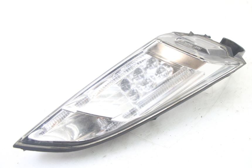 photo de FAROL TRASEIRO DIREITO PEUGEOT SATELIS 125 (2013 - 2018) - Detalhe da peça
