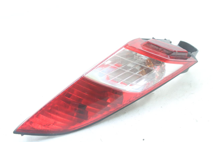 photo de FAROL TRASEIRO DIREITO PEUGEOT SATELIS COMPRESSOR K15 125 (2006 - 2009) - Vista principal