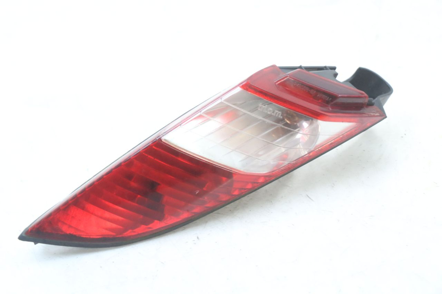 photo de FAROL TRASEIRO DIREITO PEUGEOT SATELIS 125 (2010 - 2012) - Outro ângulo de visão
