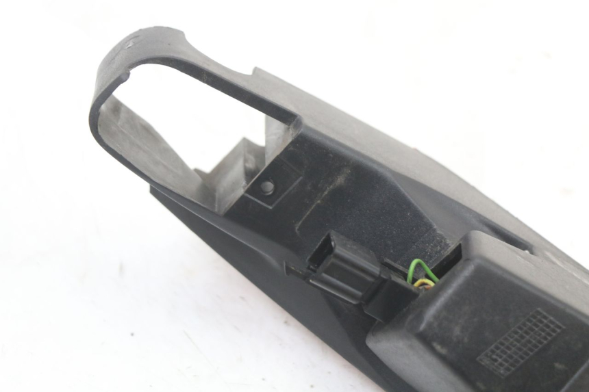 photo de FAROL TRASEIRO DIREITO PEUGEOT SATELIS 125 (2010 - 2012) - Peça verificada