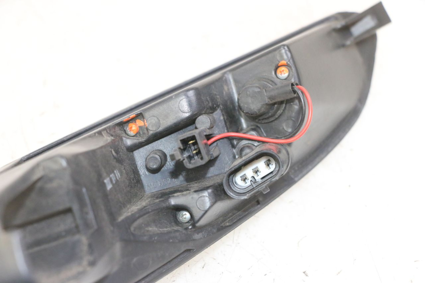 photo de FAROL TRASEIRO DIREITO PEUGEOT SATELIS 125 (2013 - 2018) - Ampliação técnica